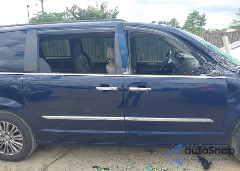 2014 Chrysler Town & Country Touring-L from USA, damaged, VIN 2C4RC1CG6ER200200